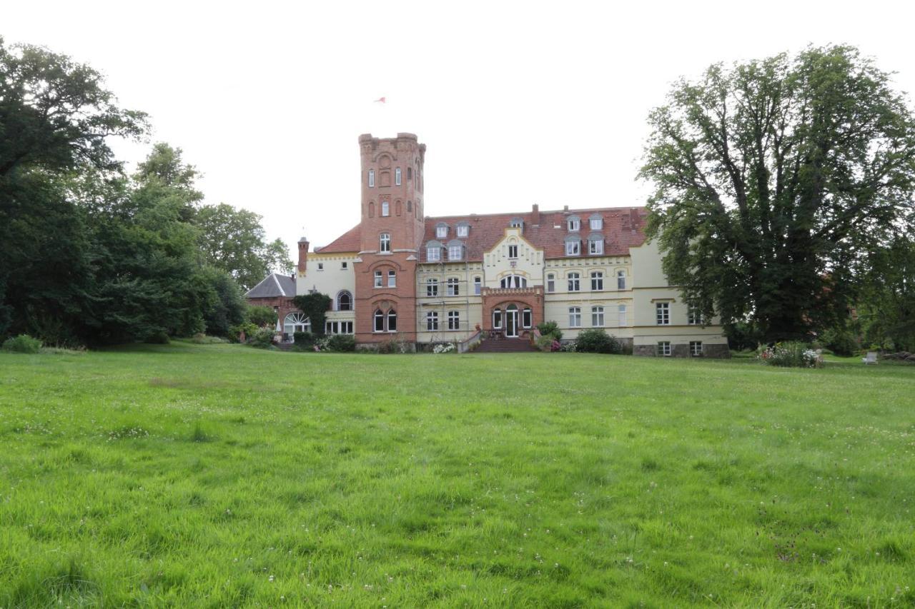 Schloss Lelkendorf, Fewo Gross Gievitz Экстерьер фото